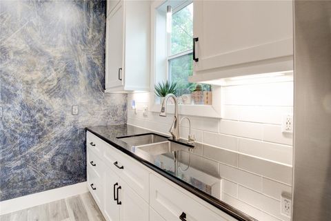 Tiny photo for 7314 Iwo Jima Road, Houston, TX 77033 (MLS # 85407282)