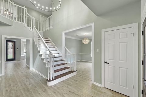 Photo of 31 Treescape Circle, The Woodlands, TX 77381 (MLS # 83123256)