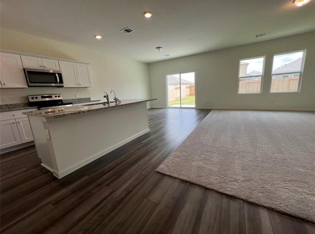 Photo of 1005 Wild Enclave Ln, Brookshire, TX 77423 (MLS # 74658019)