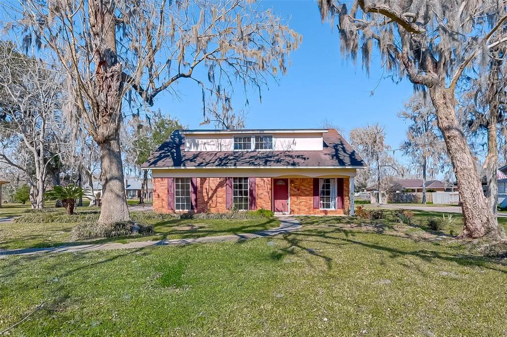 444 Southern Oaks Drive