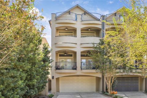 Photo of 6635 Wanita Place #B, Houston, TX 77007 (MLS # 79834372)