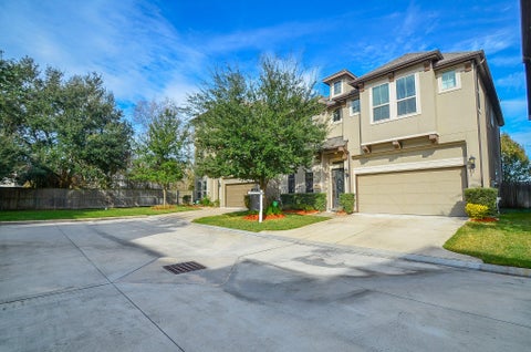 Photo of 13216 Dartmoor Terrace Drive, Houston, TX 77077 (MLS # 4337949)