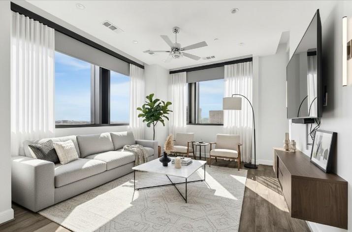 1211 Caroline Street 1504