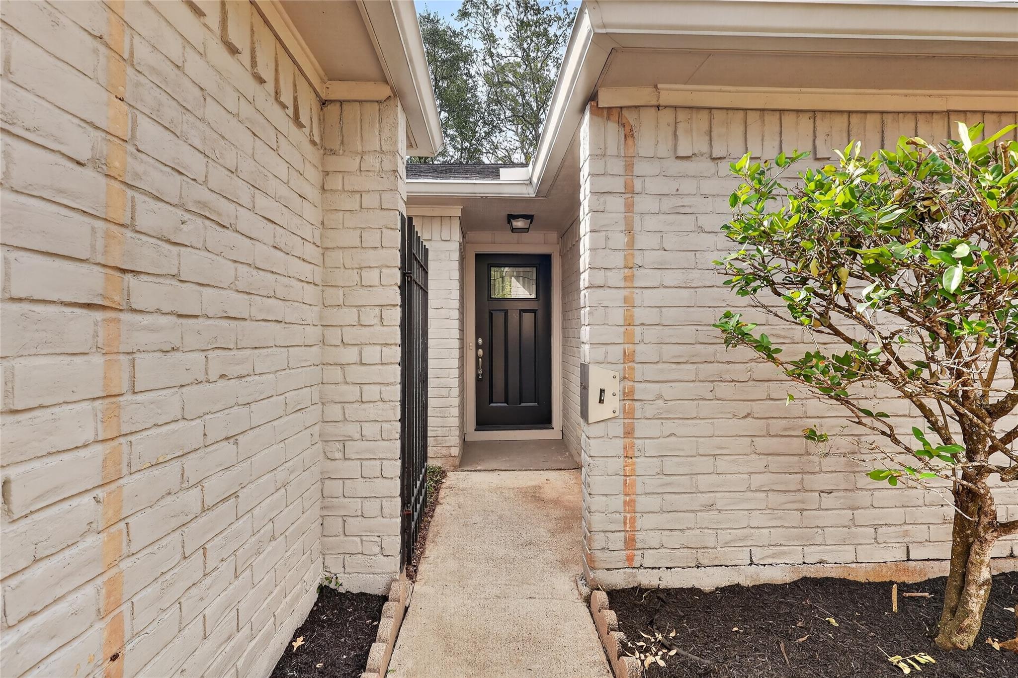 2747 Colony Drive