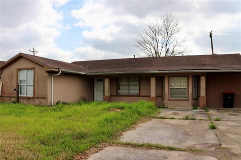 4734 Otterbury Drive Houston TX 77039