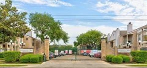 Photo of 14600 Fonmeadow Drive #1103, Houston, TX 77035 (MLS # 68040870)