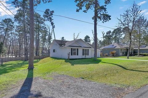 Photo of 10662 Royal York Drive, Conroe, TX 77303 (MLS # 8919102)