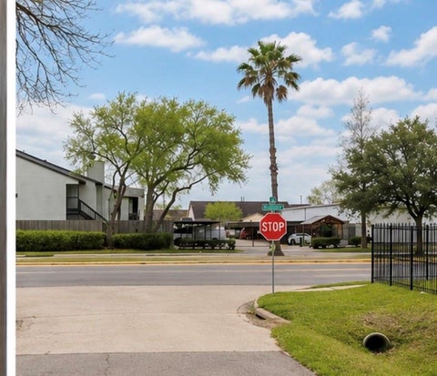 Tiny photo for 3206 Jarvis Street, Houston, TX 77063 (MLS # 47466729)