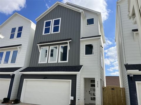 Photo of 2426 Freeman Street, Houston, TX 77009 (MLS # 88142221)