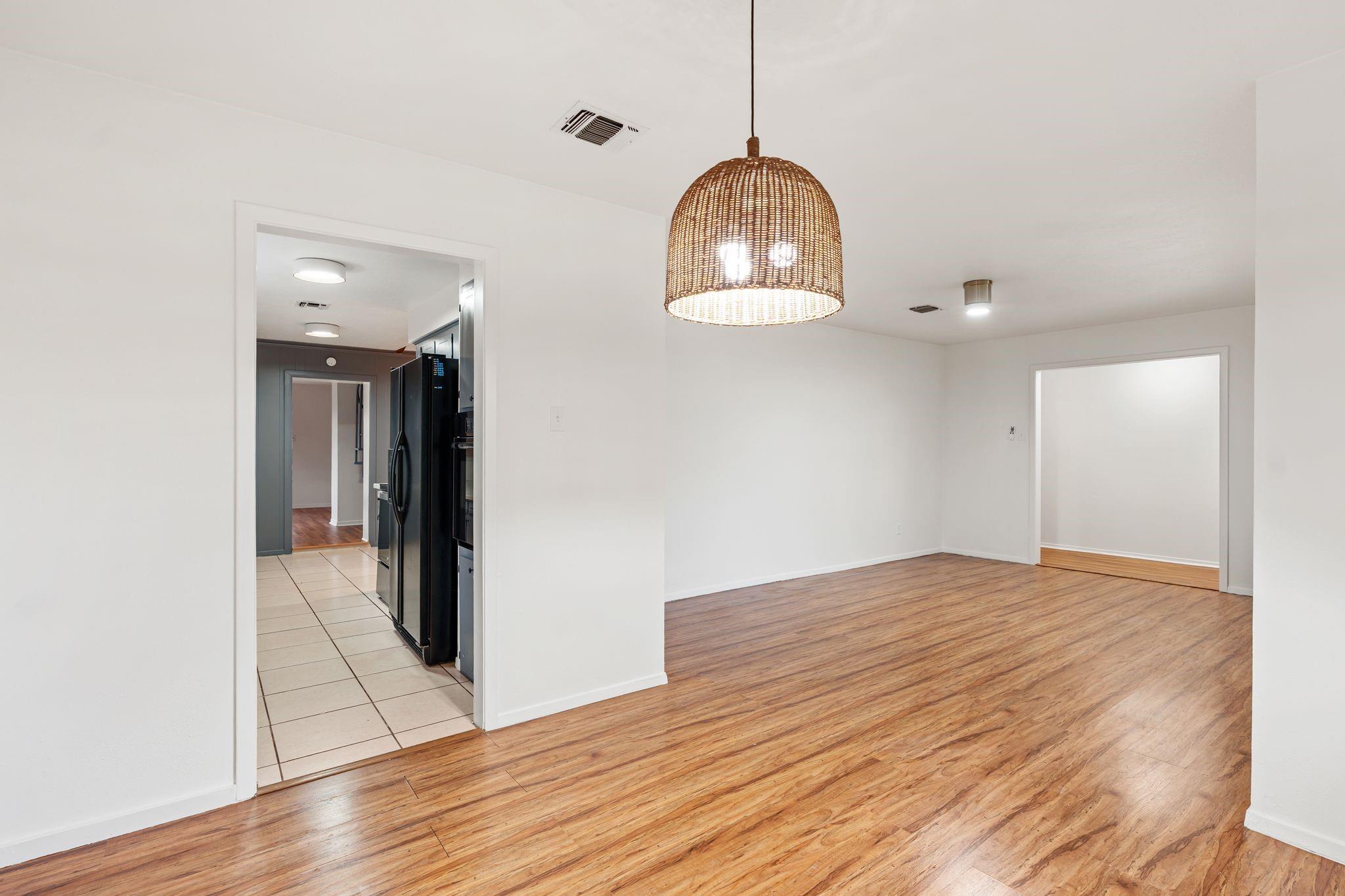 822 N Kaufman Drive