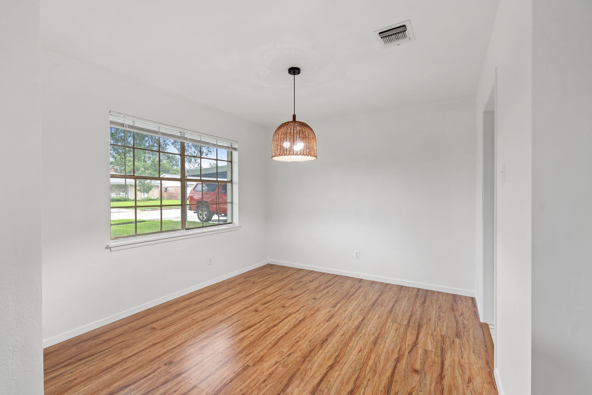 822 N Kaufman Drive