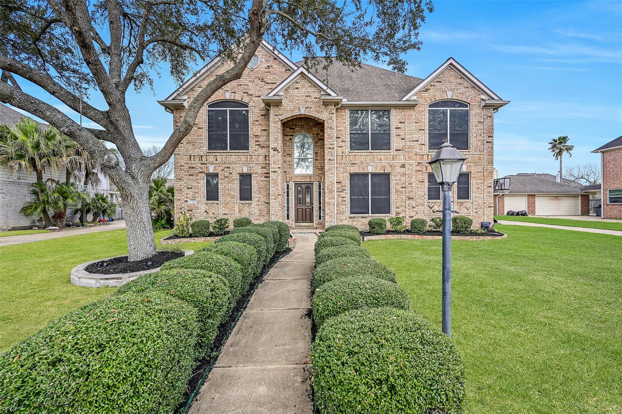 1915 Blue Quail Drive