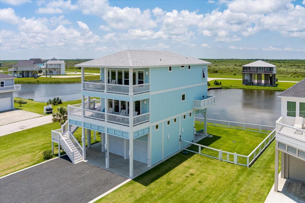 Photo of 3701 Biscayne Beach Road, Port Bolivar, TX 77650 (MLS # 36425357)