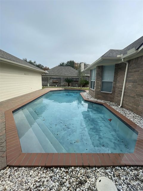 Photo of 5622 Lake Place Dr, Houston, TX 77041 (MLS # 27218175)