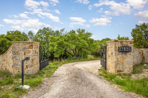 Photo of 31425 Ranch Road 12, Dripping Springs, TX 78620 (MLS # 88914637)