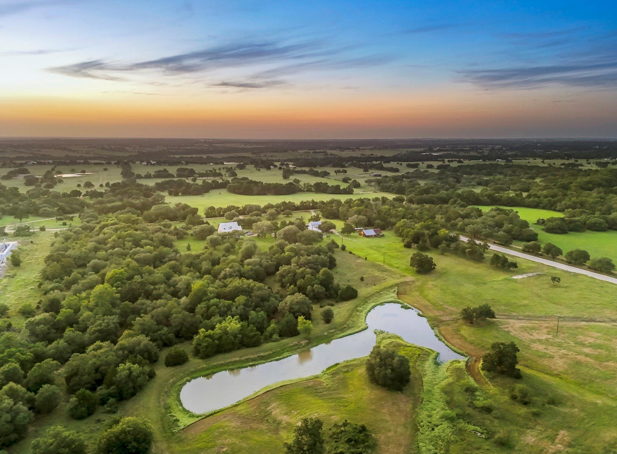15 Round Top Farms Drive
