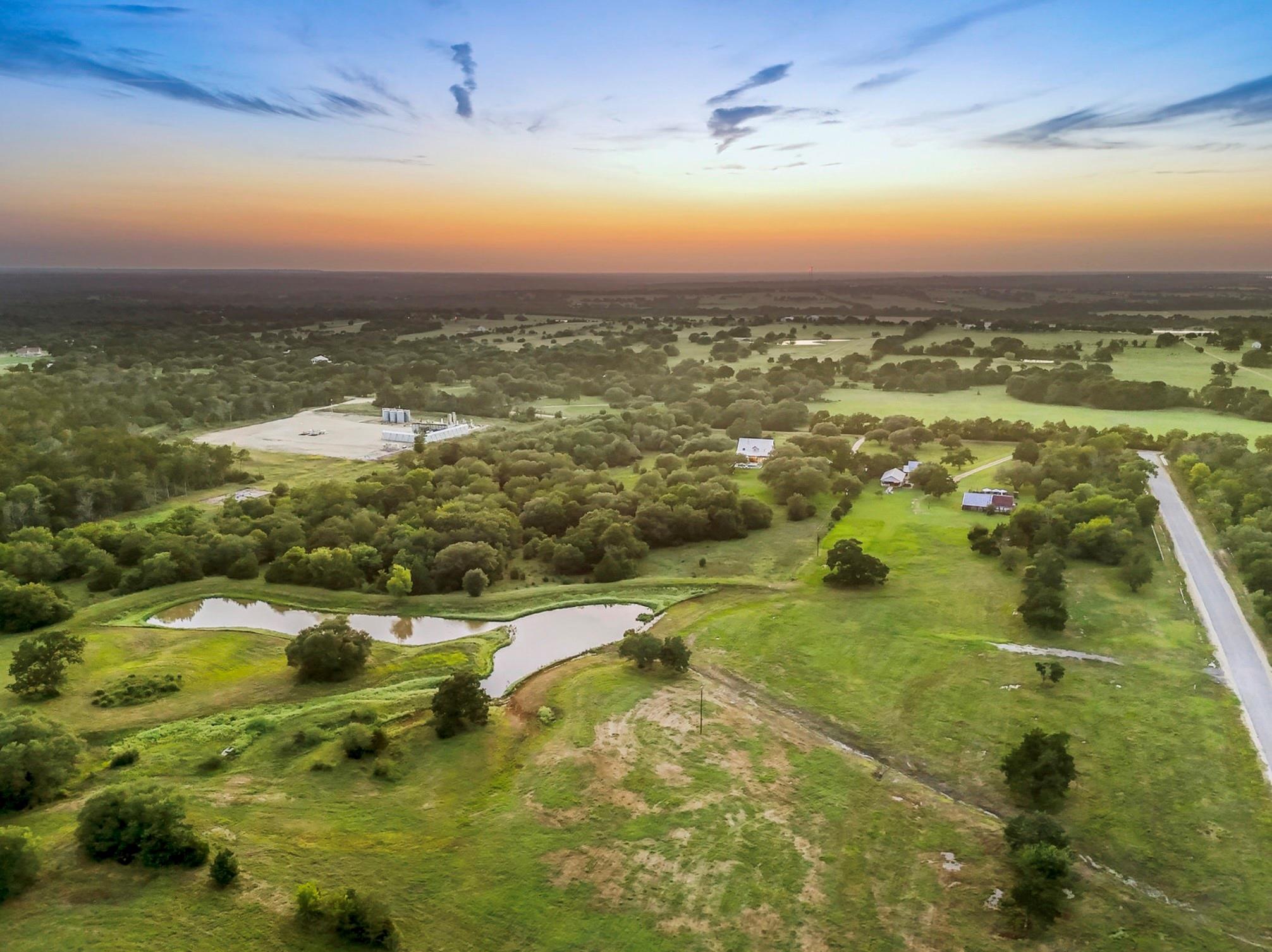 15 Round Top Farms Drive