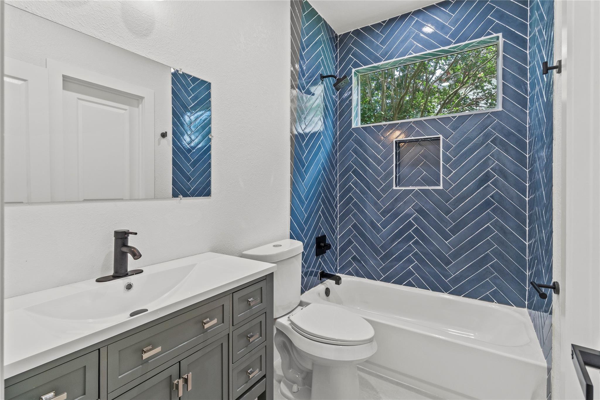 Katy, Texas 77494, United States, 5 Bedrooms Bedrooms, ,3 BathroomsBathrooms,Residential,Pending,223247