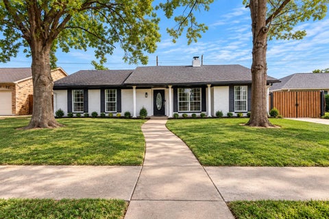 Photo of 323 Gentilly Dr DR, Katy, TX 77450 (MLS # 12874223)