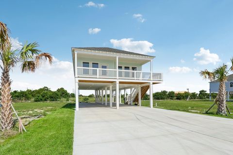 Homes For Sale - 1339 Sapphire Palms Court<br/> San Leon, TX 77539