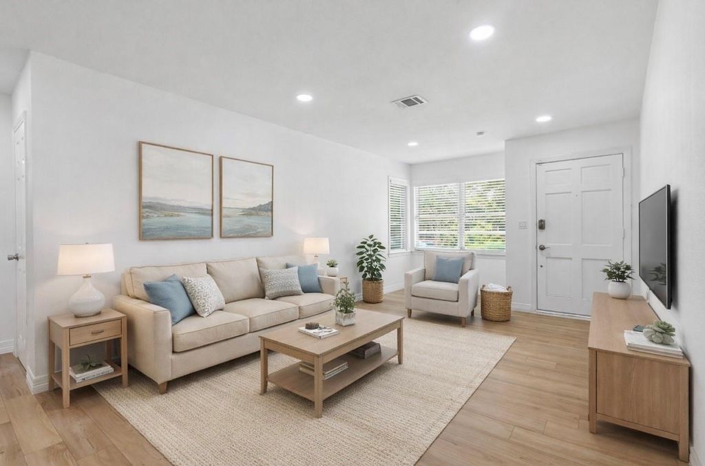 Photo of 6315 Thrush Dr, Houston, TX 77087 (MLS # 96483775)