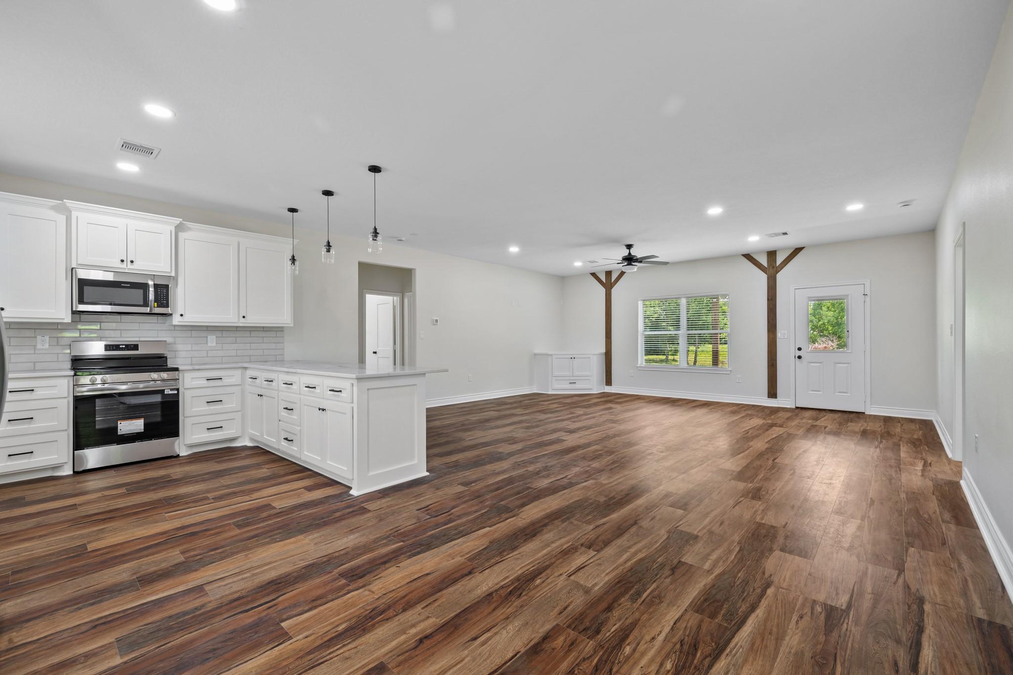 9309 Ave C
