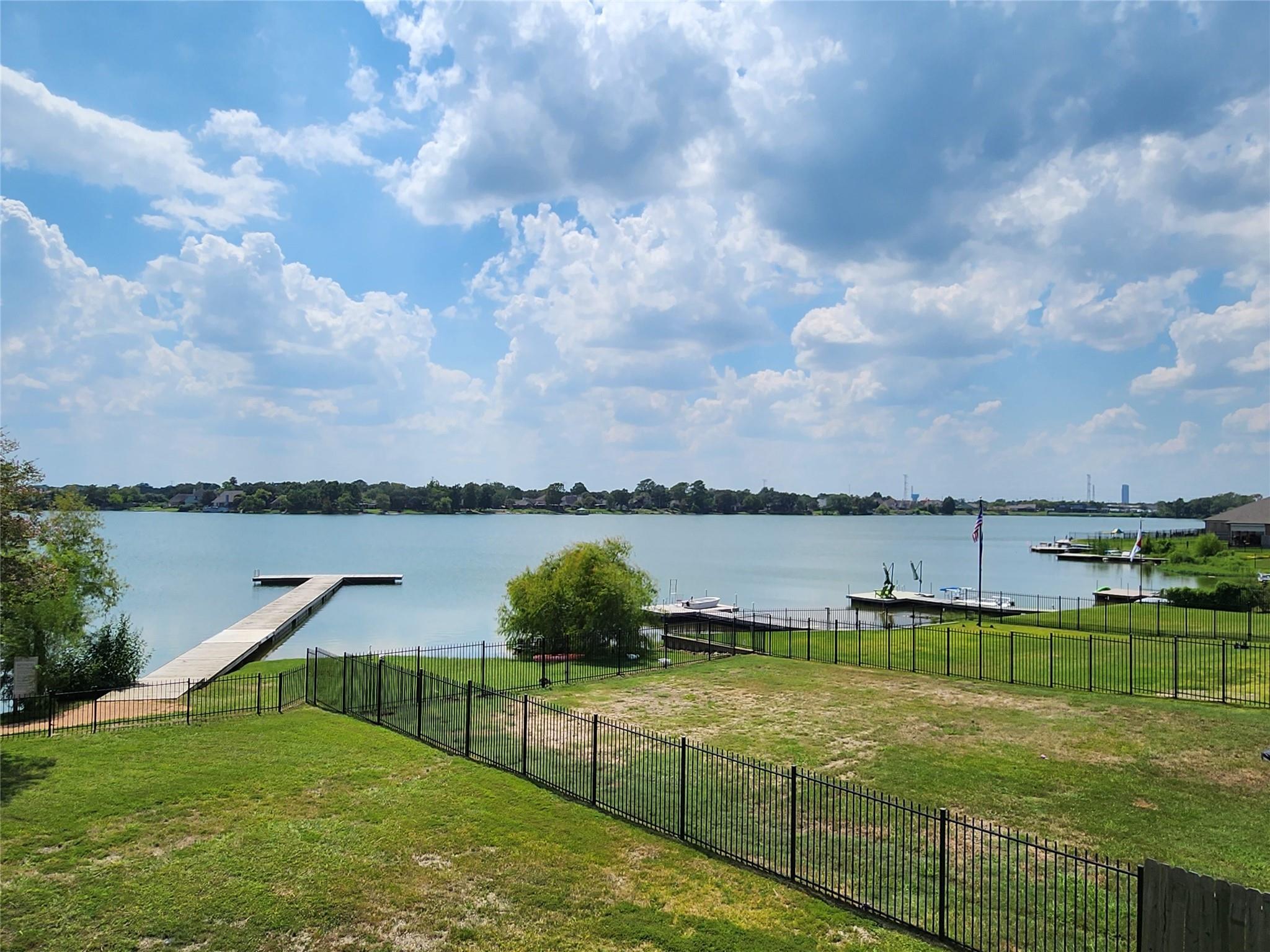 1439 Friendship Trail