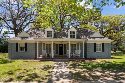 Photo of 319 N Howard Street, Grapeland, TX 75844 (MLS # 42941857)