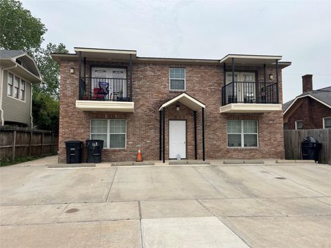 Photo of 4719 Clay Street #7, Houston, TX 77023 (MLS # 15381679)