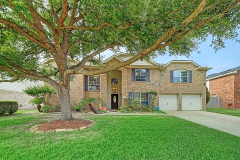 Homes For Sale - 5949 Whispering Lakes Drive<br/> Katy, TX 77493