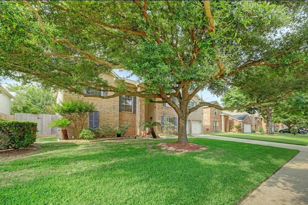 5949 Whispering Lakes Drive