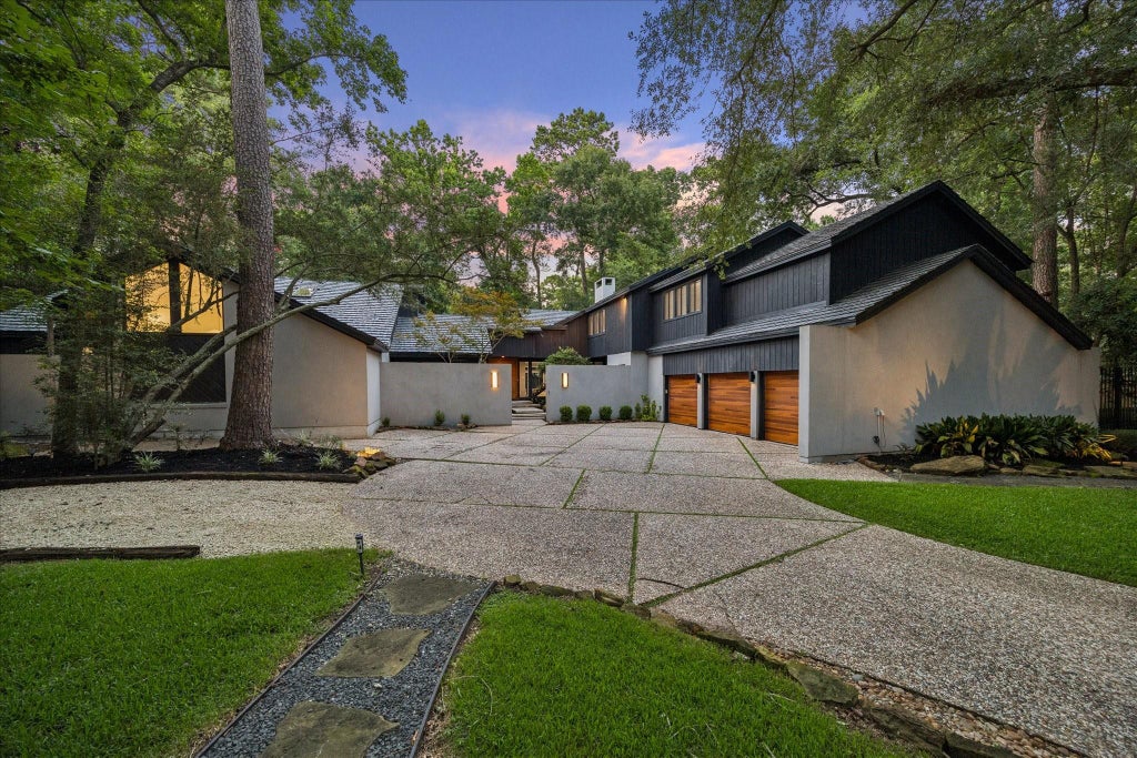 Photo of 2411 Oakbank Drive, Kingwood, TX 77339 (MLS # 15993229)