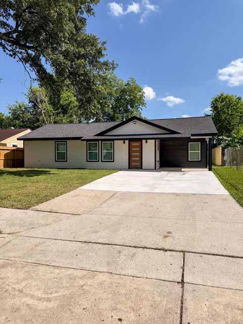 Photo of 5842 Southford Street, Houston, TX 77033 (MLS # 93166556)