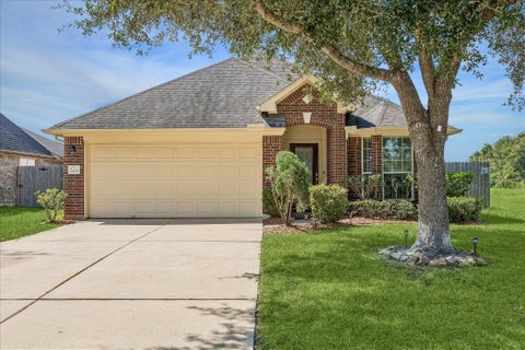 Photo of 2404 Avalon Trace Lane, Pearland, TX 77581 (MLS # 56142412)