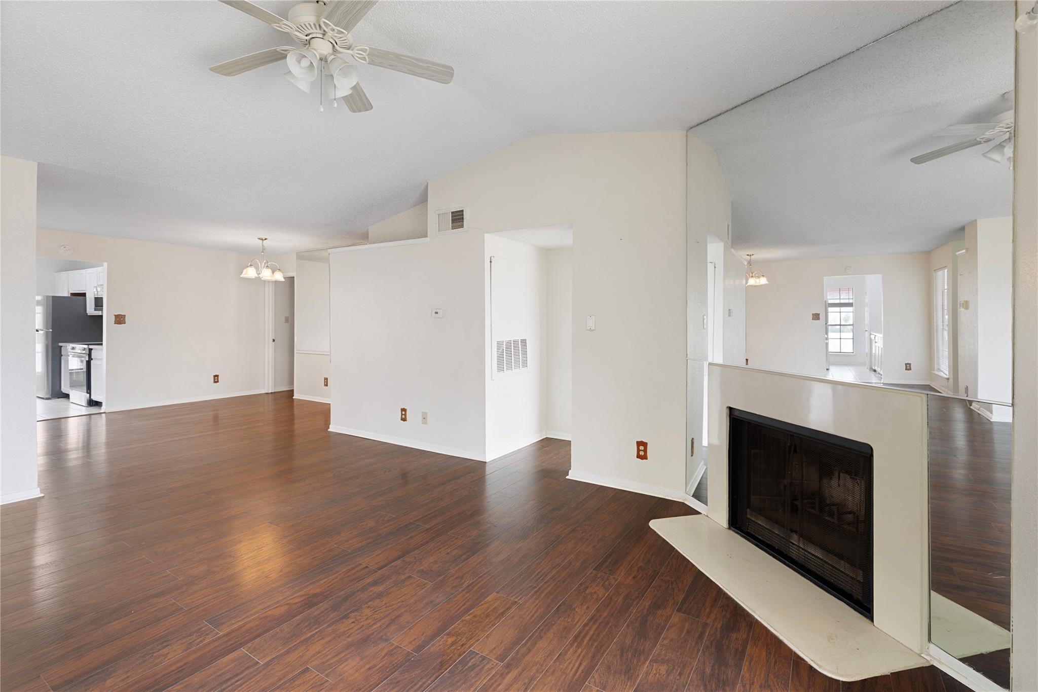 2121 Hepburn Street 912