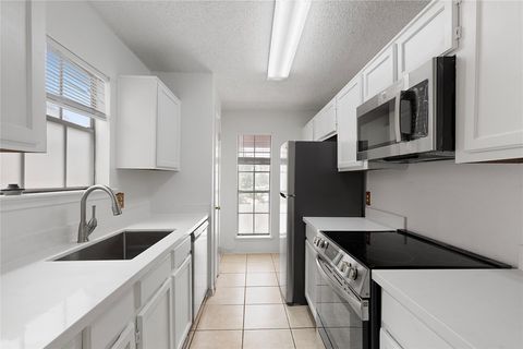 Photo of 2121 Hepburn Street #912, Houston, TX 77054 (MLS # 54842593)