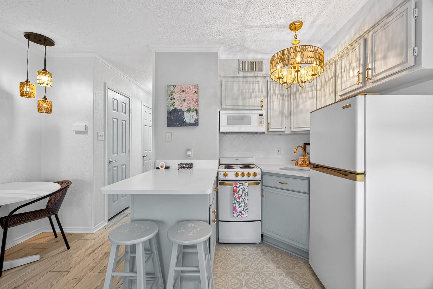 6102 Seawall Boulevard 229
