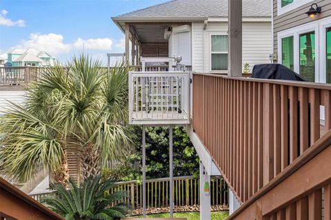 Tiny photo for 3908 Bridge Harbor Drive, Galveston, TX 77554 (MLS # 91833037)