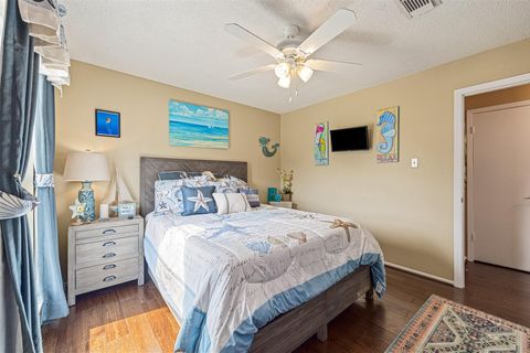 Tiny photo for 3908 Bridge Harbor Drive, Galveston, TX 77554 (MLS # 91833037)