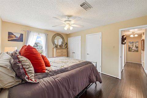 Tiny photo for 3908 Bridge Harbor Drive, Galveston, TX 77554 (MLS # 91833037)