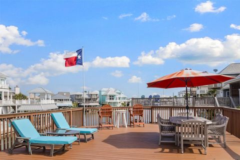 Tiny photo for 3908 Bridge Harbor Drive, Galveston, TX 77554 (MLS # 91833037)