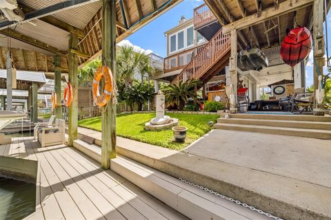 Tiny photo for 3908 Bridge Harbor Drive, Galveston, TX 77554 (MLS # 91833037)