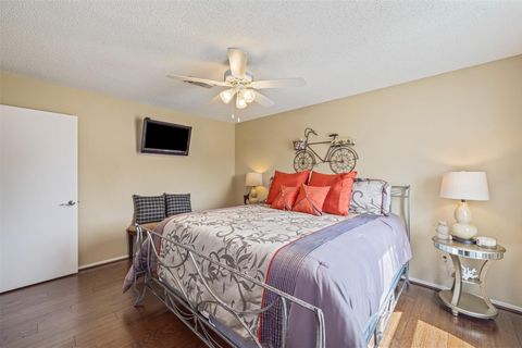 Tiny photo for 3908 Bridge Harbor Drive, Galveston, TX 77554 (MLS # 91833037)