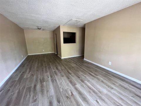 Multifamily For Rent - 10235 Algiers Road #2<br/> Harris County, Houston, TX 77041