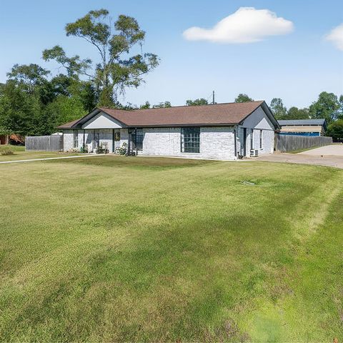Photo of 355 County Road 761, Buna, TX 77612 (MLS # 42173323)