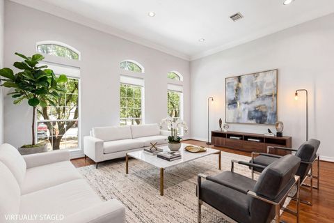 Townhouse For Sale - 416 Mcgowen Street<br/> Harris County, Houston, TX 77006
