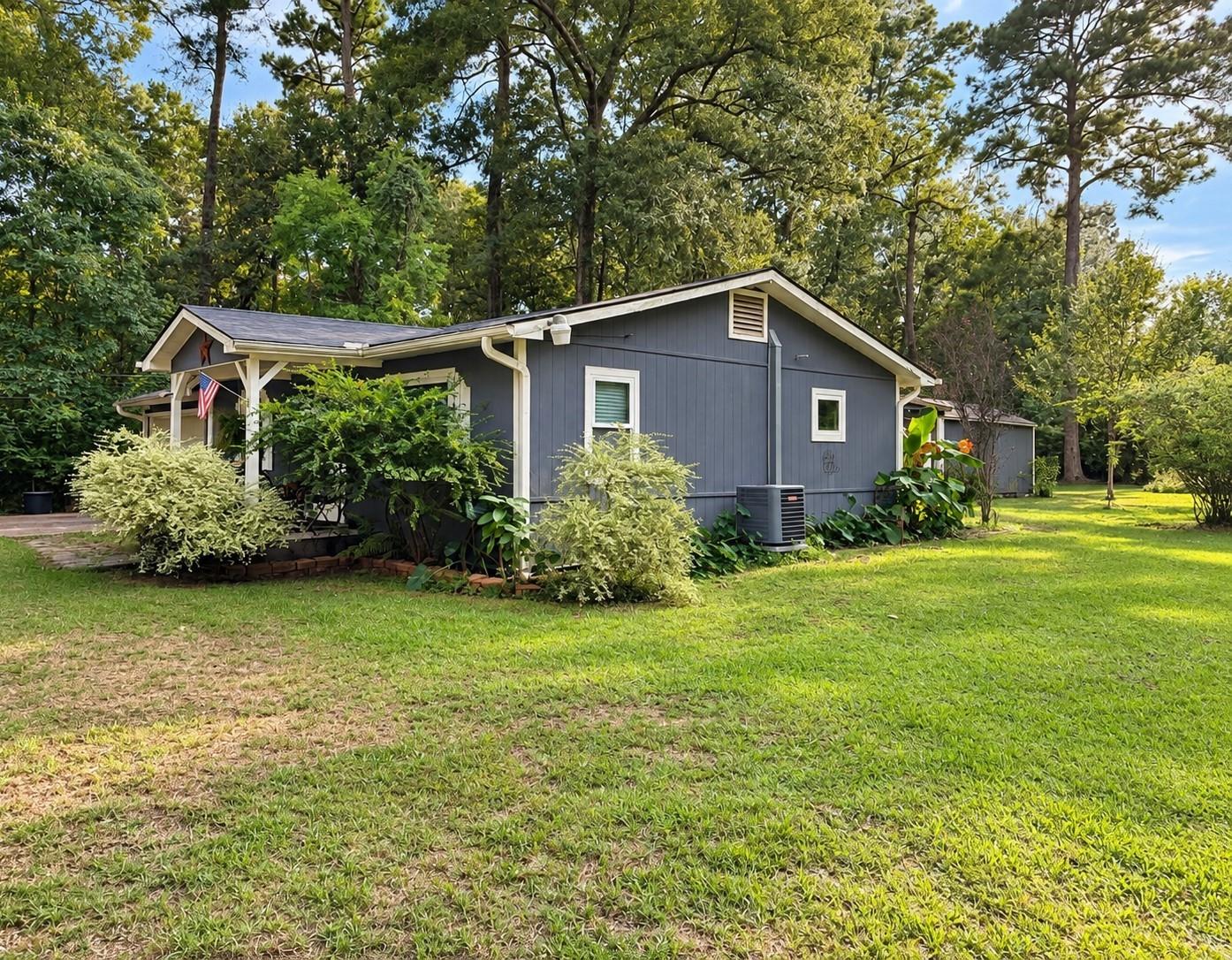 14440 Lakecrest Drive