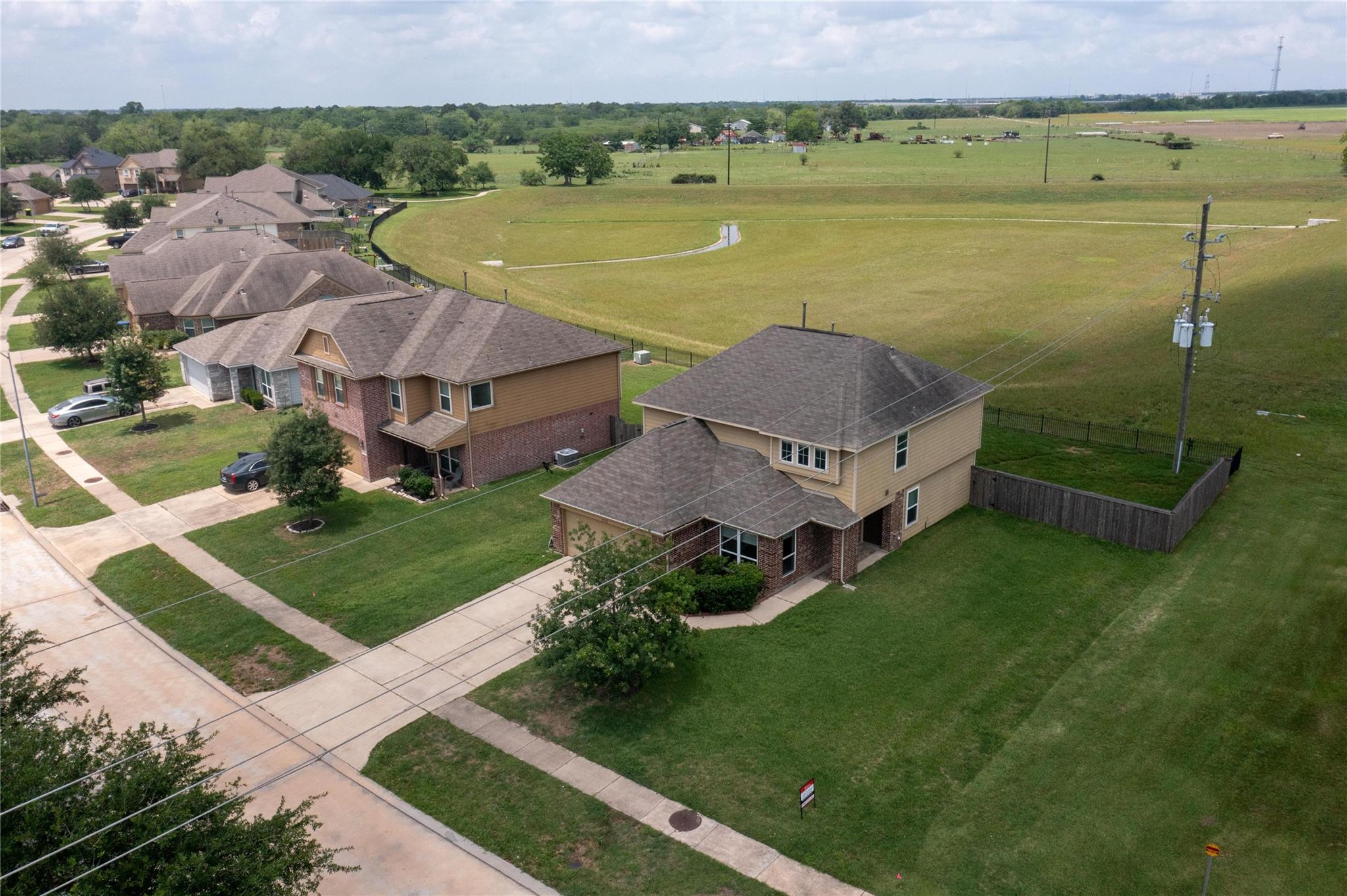 2102 Red Cedar Trail