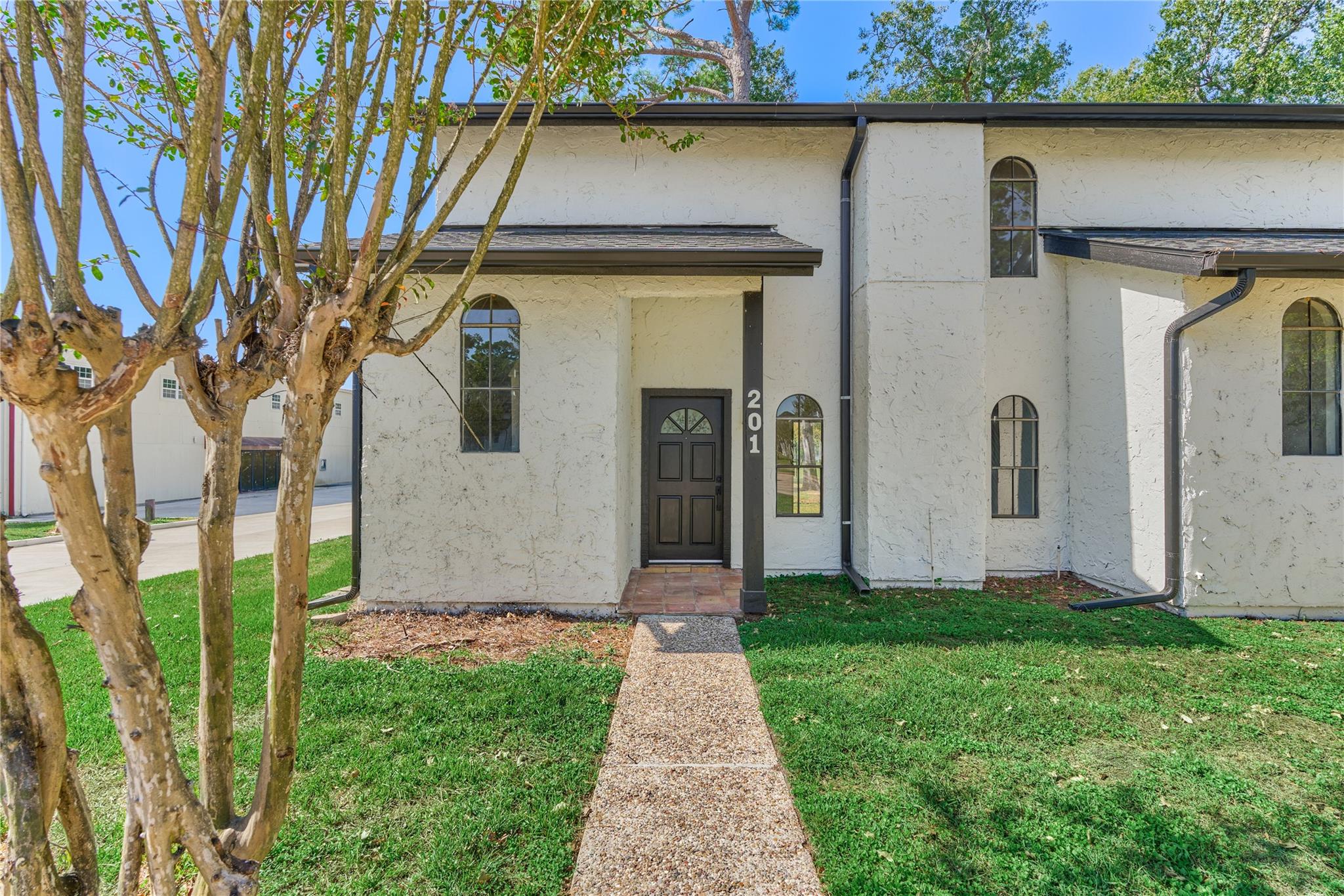 100 La Costa Drive