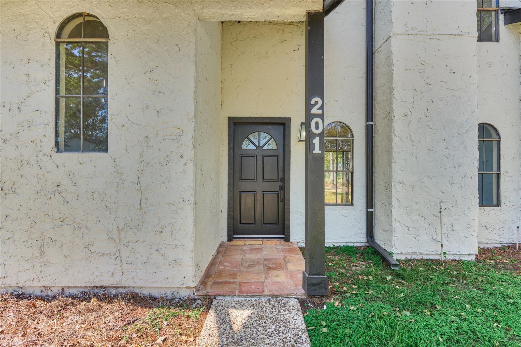 100 La Costa Drive